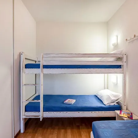 Apartment Les Alcyons By Interhome